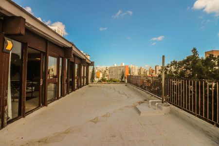 Apartamento à venda com 206m², 4 quartos e 2 vagas Apartamento à venda com 206m², 4 quartos e 2 vagasVaranda da Cobertura