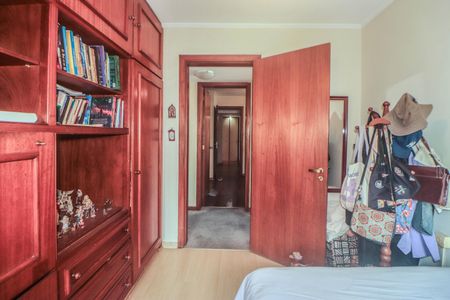 Apartamento à venda com 206m², 4 quartos e 2 vagas Apartamento à venda com 206m², 4 quartos e 2 vagasQuarto 2