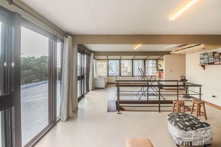 Apartamento à venda com 206m², 4 quartos e 2 vagas Apartamento à venda com 206m², 4 quartos e 2 vagasCobertura