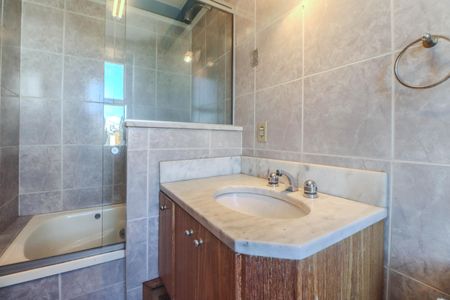 Apartamento à venda com 206m², 4 quartos e 2 vagas Apartamento à venda com 206m², 4 quartos e 2 vagasBanheiro Social 2 - Cobertura