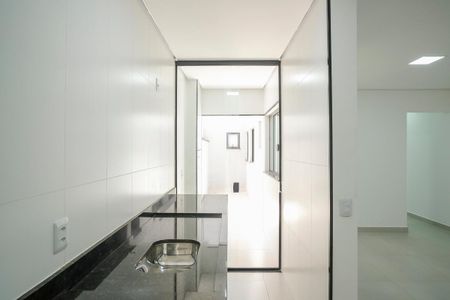 Apartamento à venda com 70m², 3 quartos e 2 vagasCozinha