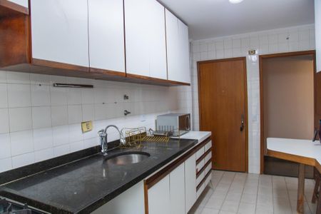 Apartamento à venda com 76m², 2 quartos e 2 vagas Apartamento à venda com 76m², 2 quartos e 2 vagasCozinha