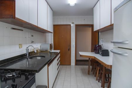 Apartamento à venda com 76m², 2 quartos e 2 vagas Apartamento à venda com 76m², 2 quartos e 2 vagasCozinha