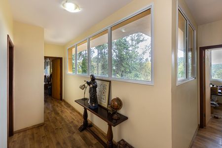 Casa de condomínio à venda com 1000m², 4 quartos e 3 vagas Casa de condomínio à venda com 1000m², 4 quartos e 3 vagasCorredor dos Quartos