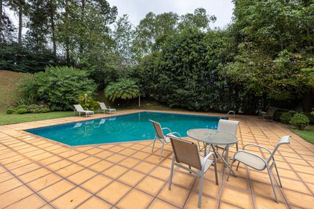 Casa de condomínio à venda com 1000m², 4 quartos e 3 vagas Casa de condomínio à venda com 1000m², 4 quartos e 3 vagasÁrea comum - Piscina