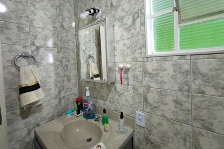 Casa à venda com 220m², 5 quartos e 5 vagasCasa 2 - Banheiro