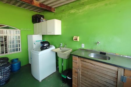 Casa à venda com 220m², 5 quartos e 5 vagasCasa 2 - Área de Serviço