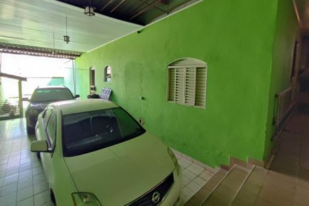 Casa à venda com 220m², 5 quartos e 5 vagasQuintal - Garagem