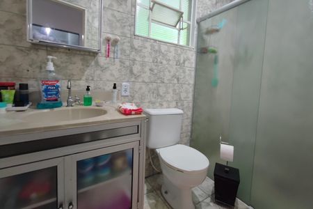 Casa à venda com 220m², 5 quartos e 5 vagasCasa 2 - Banheiro