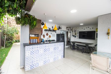 Casa de condomínio à venda com 280m², 3 quartos e 4 vagas Casa de condomínio à venda com 280m², 3 quartos e 4 vagasÁrea gourmet