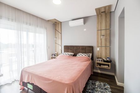 Casa de condomínio à venda com 280m², 3 quartos e 4 vagas Casa de condomínio à venda com 280m², 3 quartos e 4 vagasSuíte master