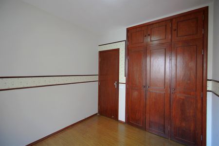 Apartamento à venda com 130m², 3 quartos e 2 vagasQuarto 2