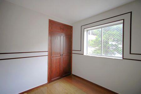 Apartamento à venda com 130m², 3 quartos e 2 vagasQuarto 3