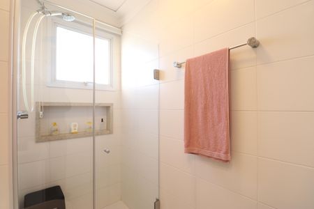 Apartamento para alugar com 232m², 3 quartos e 4 vagasBanheiro da Suíte 1