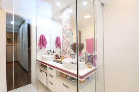 Apartamento para alugar com 232m², 3 quartos e 4 vagasBanheiro da Suíte 2