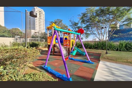 Apartamento para alugar com 232m², 3 quartos e 4 vagas Apartamento para alugar com 232m², 3 quartos e 4 vagasÁrea comum - Playground