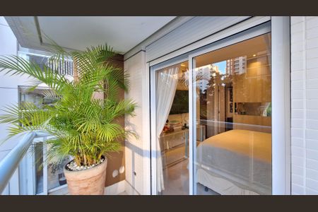 Apartamento para alugar com 232m², 3 quartos e 4 vagas Apartamento para alugar com 232m², 3 quartos e 4 vagasVaranda da Suíte 2