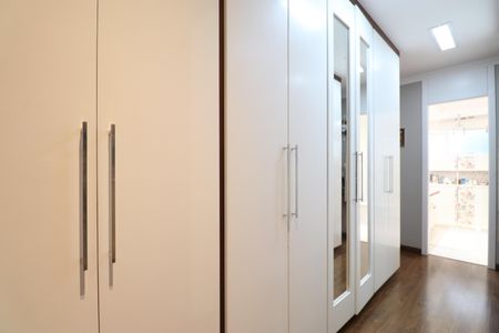 Apartamento para alugar com 232m², 3 quartos e 4 vagasCloset