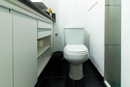 Apartamento à venda com 48m², 2 quartos e 1 vaga Apartamento à venda com 48m², 2 quartos e 1 vagaBanheiro da Suíte