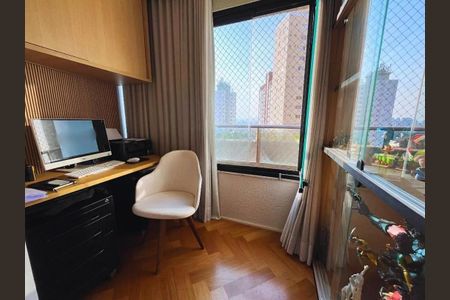 Apartamento à venda com 218m², 3 quartos e 4 vagas