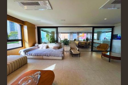 Apartamento à venda com 218m², 3 quartos e 4 vagas