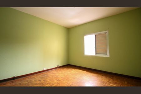 Casa à venda com 203m², 2 quartos e 2 vagas Casa à venda com 203m², 2 quartos e 2 vagasQuarto 1