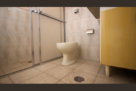 Casa à venda com 203m², 2 quartos e 2 vagas Casa à venda com 203m², 2 quartos e 2 vagasBanheiro Social