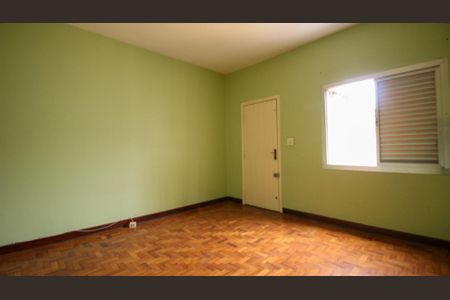 Casa à venda com 203m², 2 quartos e 2 vagas Casa à venda com 203m², 2 quartos e 2 vagasQuarto 2