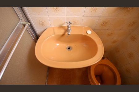 Casa à venda com 203m², 2 quartos e 2 vagas Casa à venda com 203m², 2 quartos e 2 vagasBanheiro Social