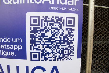 Casa à venda com 203m², 2 quartos e 2 vagas Casa à venda com 203m², 2 quartos e 2 vagasPlaquinha