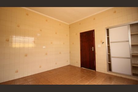 Casa à venda com 203m², 2 quartos e 2 vagas Casa à venda com 203m², 2 quartos e 2 vagasCozinha