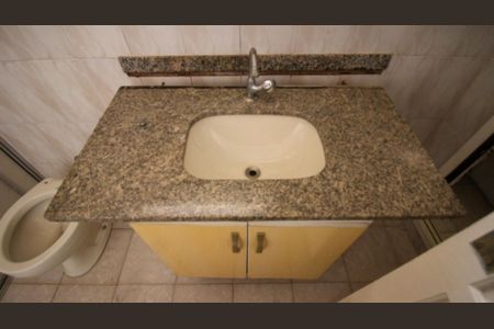 Casa à venda com 203m², 2 quartos e 2 vagas Casa à venda com 203m², 2 quartos e 2 vagasBanheiro Social