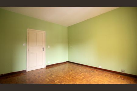 Casa à venda com 203m², 2 quartos e 2 vagas Casa à venda com 203m², 2 quartos e 2 vagasQuarto 1