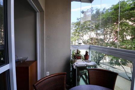 Apartamento para alugar com 54m², 2 quartos e 1 vagaVaranda