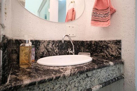 Casa à venda com 110m², 3 quartos e 3 vagasBanheiro 3