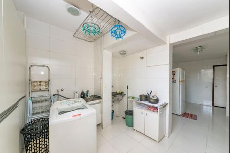Apartamento à venda com 107m², 3 quartos e 1 vagaÁrea de Serviço