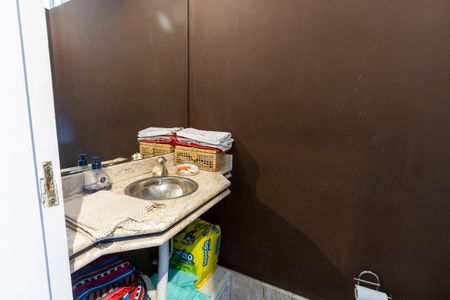 Apartamento à venda com 100m², 2 quartos e 1 vaga Apartamento à venda com 100m², 2 quartos e 1 vagaLavabo