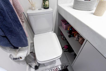 Apartamento à venda com 100m², 2 quartos e 1 vaga Apartamento à venda com 100m², 2 quartos e 1 vagaBanheiro da Suíte 2