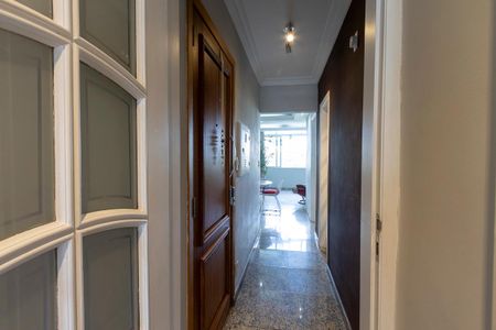 Apartamento à venda com 100m², 2 quartos e 1 vaga Apartamento à venda com 100m², 2 quartos e 1 vagaCorredor