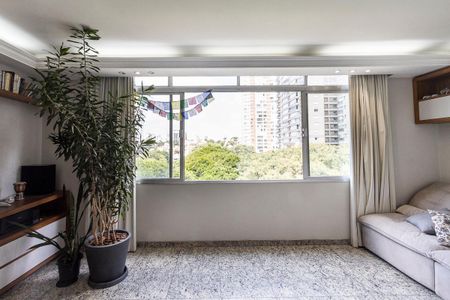 Apartamento à venda com 100m², 2 quartos e 1 vaga Apartamento à venda com 100m², 2 quartos e 1 vagaSala