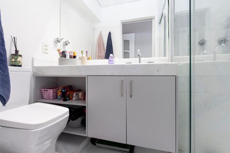 Apartamento à venda com 100m², 2 quartos e 1 vaga Apartamento à venda com 100m², 2 quartos e 1 vagaBanheiro da Suíte 2