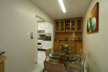 Apartamento à venda com 115m², 2 quartos e 2 vagasCozinha - Copa