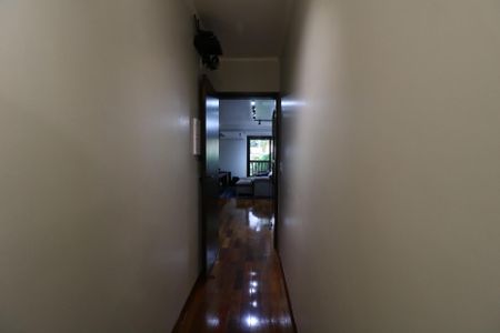 Apartamento à venda com 115m², 2 quartos e 2 vagasCorredor
