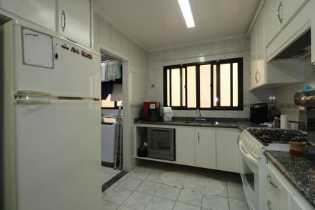 Apartamento à venda com 115m², 2 quartos e 2 vagasCozinha