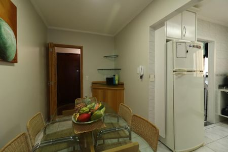 Apartamento à venda com 115m², 2 quartos e 2 vagasCozinha - Copa