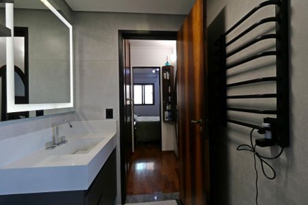 Apartamento à venda com 115m², 2 quartos e 2 vagasBanheiro da Suíte