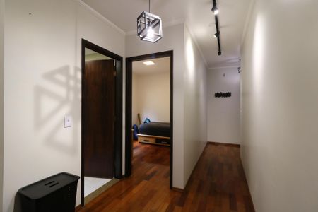 Apartamento à venda com 115m², 2 quartos e 2 vagasCorredor