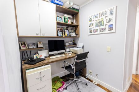 Apartamento à venda com 100m², 3 quartos e 2 vagas Apartamento à venda com 100m², 3 quartos e 2 vagasEscritório