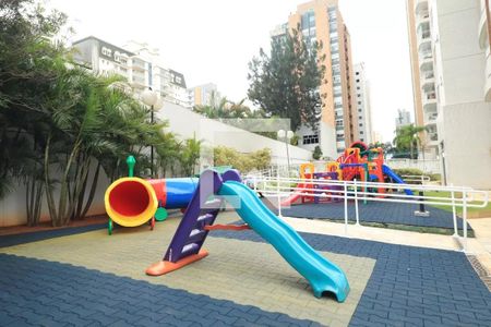 Apartamento à venda com 100m², 3 quartos e 2 vagas Apartamento à venda com 100m², 3 quartos e 2 vagasÁrea comum - Playground