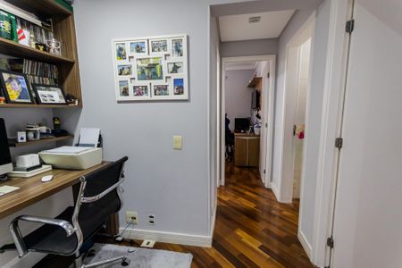 Apartamento à venda com 100m², 3 quartos e 2 vagas Apartamento à venda com 100m², 3 quartos e 2 vagasEscritório